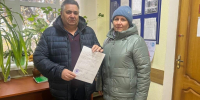 Сегодня в областной дирекции по жилищным субсидиям вручили сертификаты на покупку жилья эвакуированным гражданам, чьи дома пострадали в августе - Газета Дмитриевский вестник