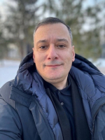 Александр Хинштейн поздравил курян с первым днем весны