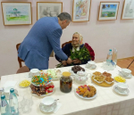 Александр Хинштейн встретился с ветераном Великой Отечественной войны Валентиной Николаевной Апуриной