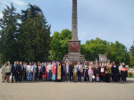 Сегодня в честь 80-й годовщины Победы в Великой Отечественной войне в районе состоялись торжественные возложения венков и цветов к братским захоронениям и памятным местам