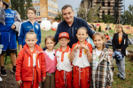 Ежегодно во вторую субботу августа в России отмечают День физкультурника. В торжественном мероприятии на Полугоре принял участие врио губернатора Курской области Александр Хинштейн. Он вручил награды лучшим работникам, тренерам и учителям физкультуры. Также чествовали заслуженных мастеров спорта СССР и России, олимпийских чемпионов — дзюдоиста Николая Солодухина, рапиристку Евгению Ламонову, лыжника Алексея Петухова, серебряного призера Олимпиады Владислава Мыльникова и ветеранов спорта.