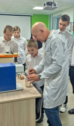 В рамках профориентационной работы обучающиеся 6 -11 классов Дмитриевской школы–интерната посетили агротехнологический колледж.